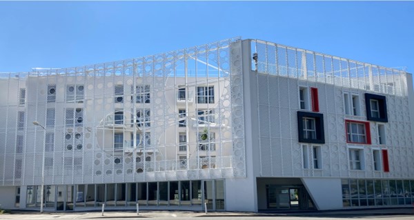 Cogedim bâtiment blanc